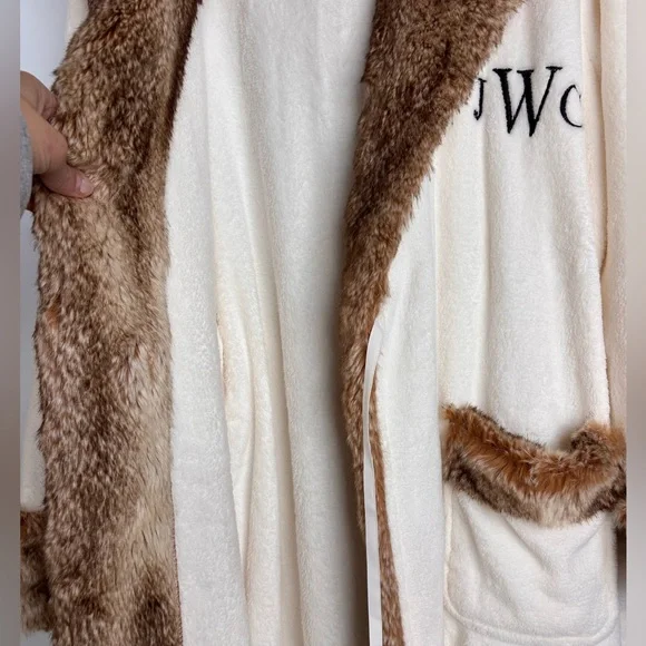 Pottery Barn Ombré Cream & Brown Faux Fur Trim Women’s Plush Bath Robe M - Picture 12 of 13